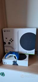 Xbox Series S 512 GB + 1 joystick