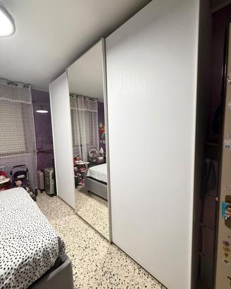 armadio, comó e comodini  per camera matrimoniale 