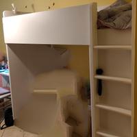 cameretta SMÅSTAD IKEA con letto a soppalco