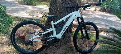 RAYMON E-MTB Full Suspension – Quasi nuova