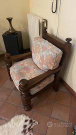 Poltrone rustiche in legno pieno
