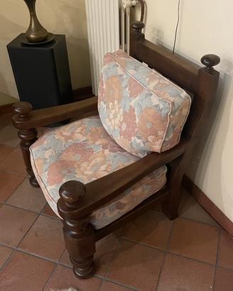 Poltrone rustiche in legno pieno