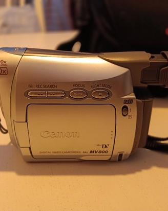 video camera Canon MV 800 