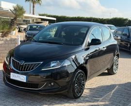 Lancia Ypsilon 1.0 70 CV Hybrid Ecochic Gold