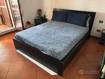Letto contenitore + comodini+ cassettiera+ armadio