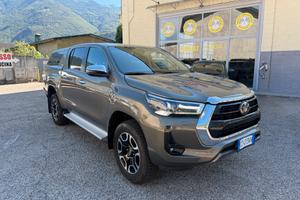 Toyota Hilux 2.4 D-4D A/T 4WD 4 porte Double Cab E
