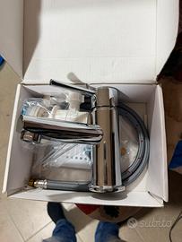 Rubinetto nuovo inscatolato