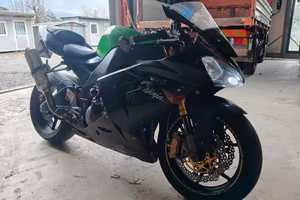 Kawasaki ninja zx10-r 