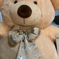 Maxi orso di peluches