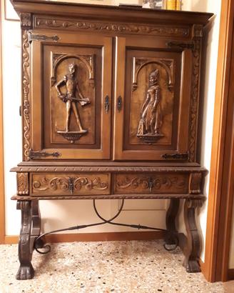 credenza stile spagnolo