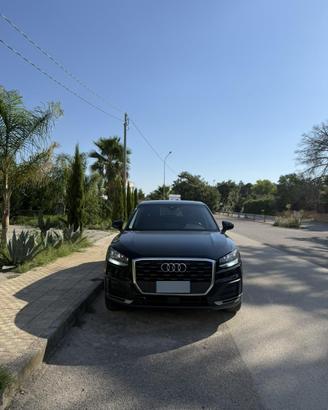 Audi q2 1.6TDI cambio automatico x neopatentati