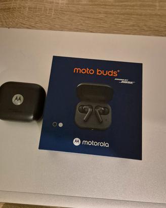 Motorola buds+ by Bose 