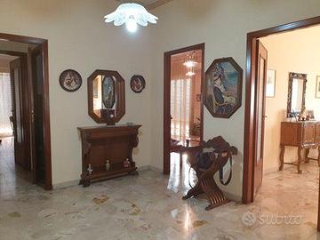 MOBILI E ARREDI GRATIS