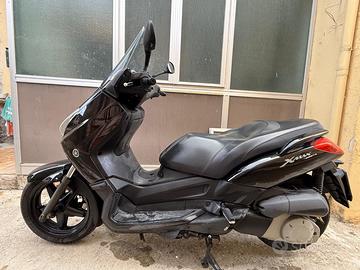 Xmax 250 nero
