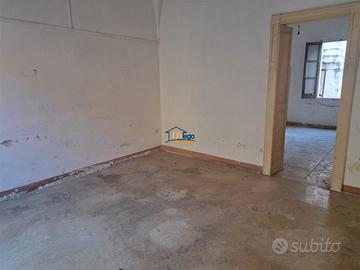 Casa al Piano Terra con Volte a Stella. ALEZIO