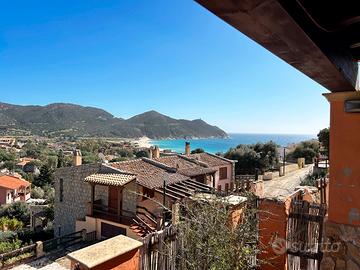 Villetta a schiera con ampia terrazza panoramica