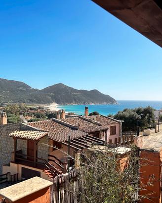Villetta a schiera con ampia terrazza panoramica