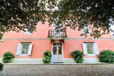 VILLA SINGOLA A VISCO