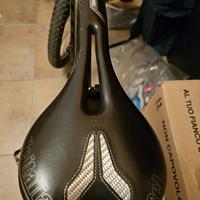 Sella Selle Italia SLR Superflow - Binari in Manga