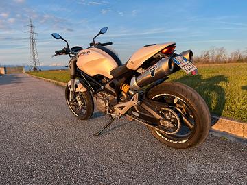 Ducati Monster 696+