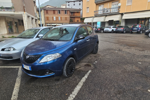 Lancia ypsilon ibrida