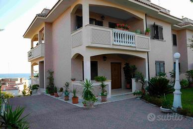 Lavinio Lungomare Enea - Villa sul mare