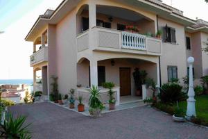 Lavinio Lungomare Enea - Villa sul mare