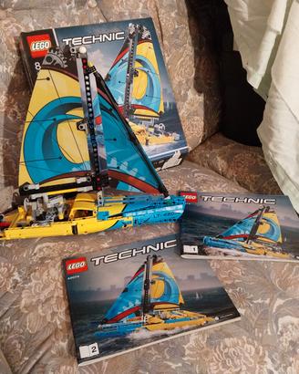 LEGO Technic Yacht da corsa
