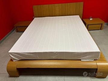 Letto matrimoniale + comodini