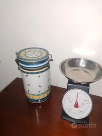 bilancia e porta zucchero porcellana 