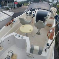 Quicksilver 635 con fuoribordo 140HP 2025
