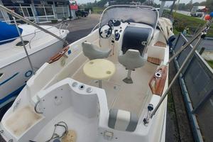 Quicksilver 635 con fuoribordo 140HP 2025