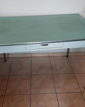 tavolo in formica 