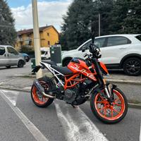 KTM DUKE 390