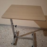 tavolino da letto con ruote