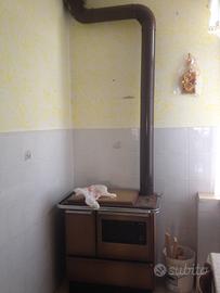 Cucina stufa a legna