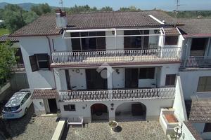 BIFAMILIARE A GALLICANO NEL LAZIO