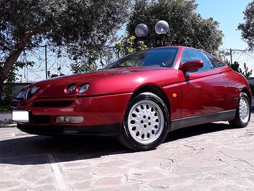 Alfa romeo gtv unico proprietario iscrivibile riar