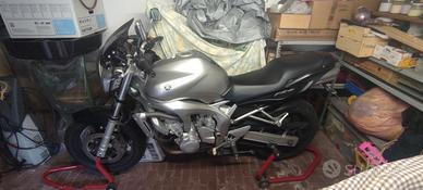 Yamaha FZ6 - 2004