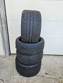 GOMME PIRELLI SOTTOZERO 295/30 19 235/35 19 TRENO