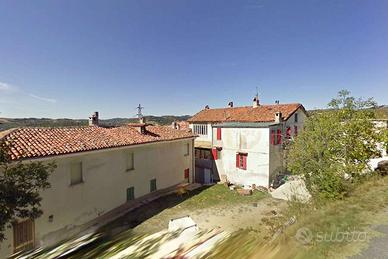 Porzione di casa di ampia metratura