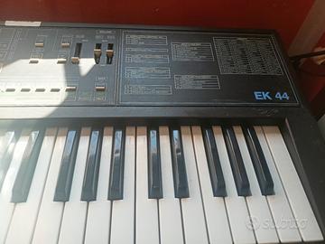 Syntetizzatore midi Elka Ek44