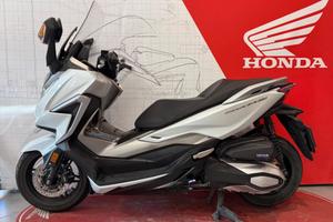 Honda Forza 350