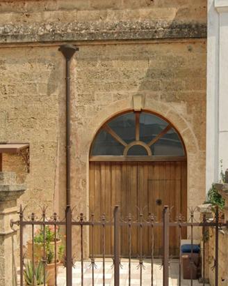 Portone massiccio in legno di rovere
