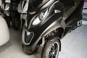 Piaggio MP3 300 ABS ASR LT -NERO OPACO (TRICICLO)