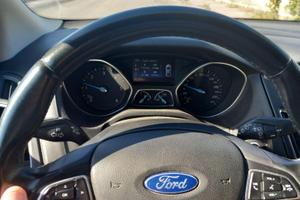 Ford focus su 1500 120 cv titanium