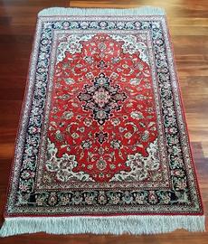 Tappeto Classico Persiano Qum in Seta 104 x 154 cm