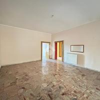 4 LOCALI A CORIGLIANO-ROSSANO