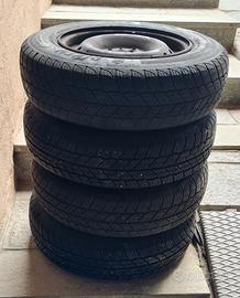 Cerchi e gomme invernali 155/80
R 13 79Q per Fiat