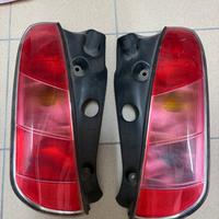 fari posteriori lancia y